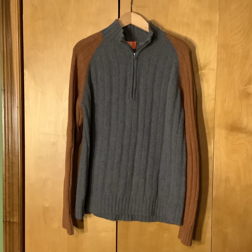 Merrell men’s gray and rust wool 1/4 zip sweater, size XL